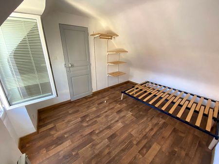 Location Appartement 3 pièces 45m² - Photo 3