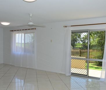 Low maintenance duplex living at his best! - Photo 2