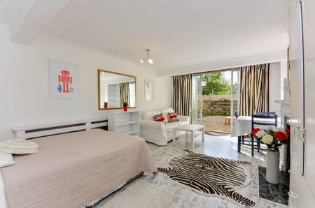 Studio to rent - Photo 2