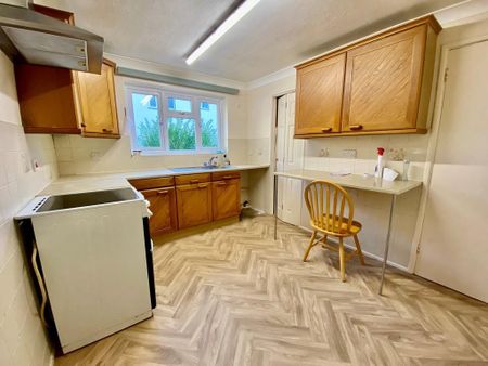 Bournemouth Albemarle Court 22 Manor Road, BH1, Dorset - Photo 5