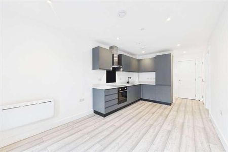 West Street, Maidenhead, Berkshire, SL6 - Photo 2