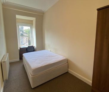 3 bedroom apartment to rent - Photo 4