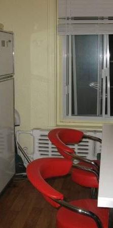 PRES DU METRO SNOWDON 2 CHAMBRES FERMEES- RENOVE - Photo 1