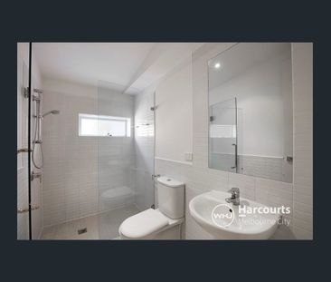 Merigold on Collins! - Photo 3