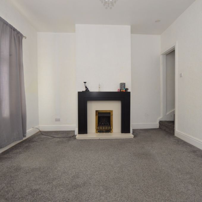 2 Bedroom Terraced House - Photo 1