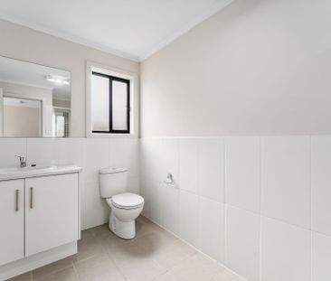 Low-Maintenance 3-Bedroom Home in a Convenient Location - Photo 2