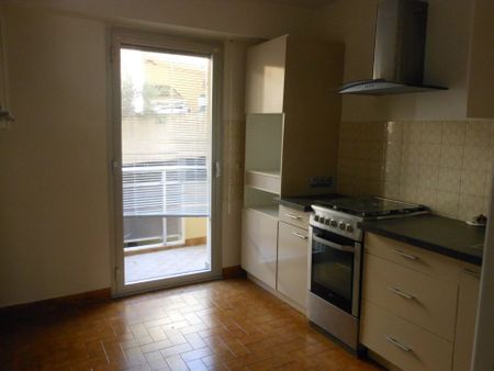 Location Appartement 2 pièces 53m² GRASSE 06130 - Photo 3