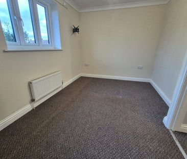 Freda England Close - Photo 3