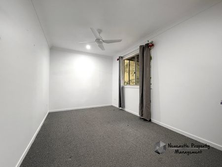 19 Stuart Street, Kotara South - Photo 3