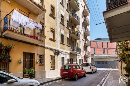 Trendy Studio Apartment in Barceloneta, steps from the Beach - Photo 3