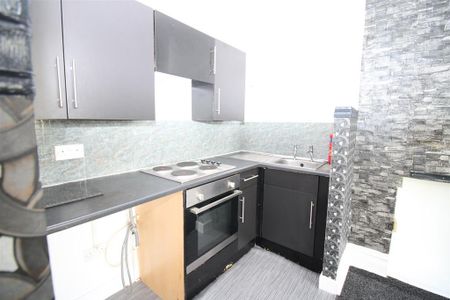 1 bedroom ground floor flat to rent - Photo 4