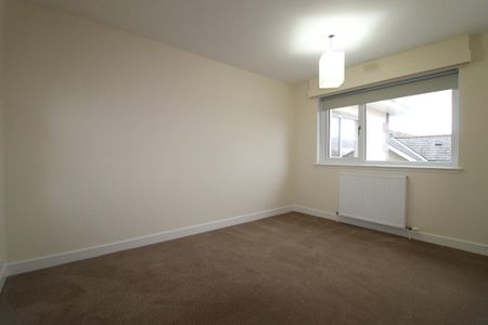 4 bedroom detached house to rent - Photo 3