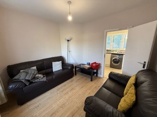 65, Middleton Boulevard, NOTTINGHAM, Property for rent - Photo 1