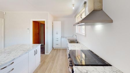 Highbury - 3 bedrooms - Photo 2