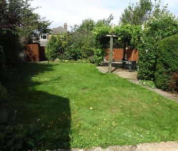 Bedroom Detached House In Wallisdown, BH10 - Photo 1