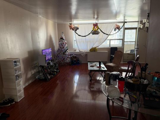 For Lease - 3420 Eglinton Avenue Unit# 307, Toronto, Ontario - Photo 1