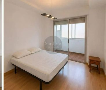 Valencia - Photo 3