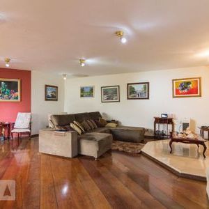 Casa para alugar com 545m², 5 quartos e 6 vagas - Foto 2