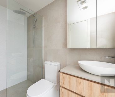 Prime location with lots to offer - Photo 4