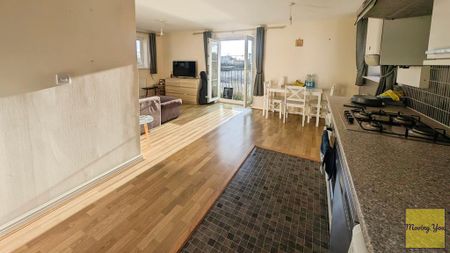 2 bedroom apartment to rent - Photo 3