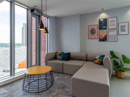 Bronze Studio - Photo 2