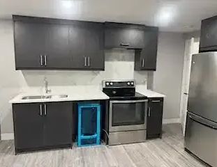 2 Bedroom + Den & 1 Bath -Legal Suite with Wifi Included | Calgary - Photo 1