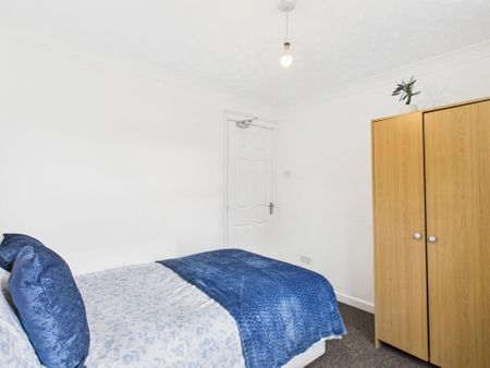 5 bedroom terraced house to rent - Photo 4