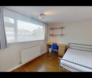 4 Bed Semi-Detached House, Friars Court, NG7 - Photo 6