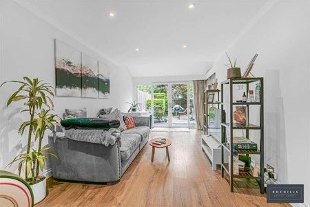 Alexandra Close, Walton-on-thames, Surrey, KT12 - Photo 2