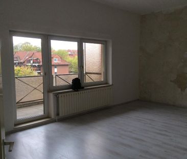 Große 3 Raumwohnung im Zentrum neu renoviert ab 15.02.26 zu vermieten! - Photo 3