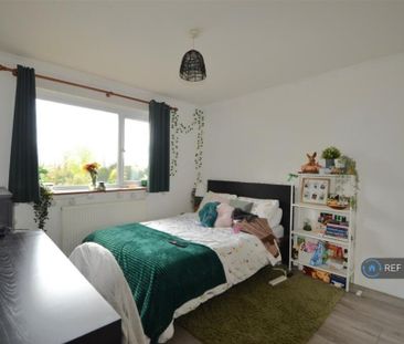 4 bedroom terraced house to rent - Photo 4
