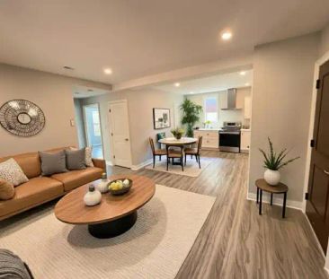 200 Holton Ave S | 200 Holton Avenue South, Hamilton - Photo 1