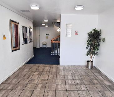 Ruislip Road East, Greenford, UB6 9FE - Photo 3