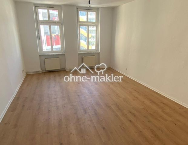 Großzügige 2,5-Raum-Wohnung mit Einbauküche - Photo 1