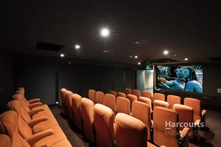 Iconic Tower - Sky High Sanctuary! - Photo 2