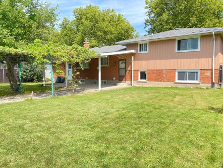 For Lease - 4327 Mitchell Avenue, Niagara Falls, Ontario - Photo 5