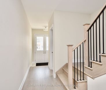 Detached Home For Lease | S8144846 - Photo 5