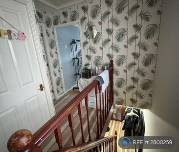 3 bedroom semi-detached house to rent - Photo 6