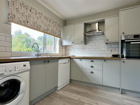 Blackbrook Drive, Lodge Moor, Sheffield - Photo 3