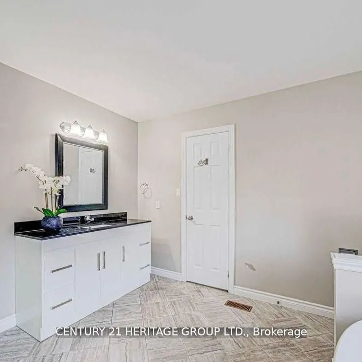 27 Hammond Drive #Main - Photo 1