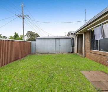 29 Friend Street – Room a - Photo 5