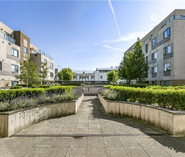 Town Lane, Stanwell, Staines-upon-Thames, Surrey, TW19 7FG - Photo 1