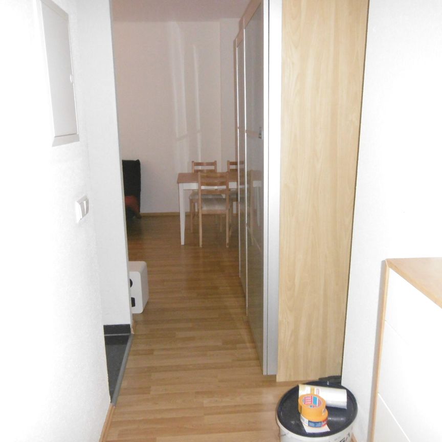 Ruhige, helle 1,5- Zimmer- Wohnung mit Balkon in Uninähe - auf Wunsch mit Stellplatz! - Foto 1