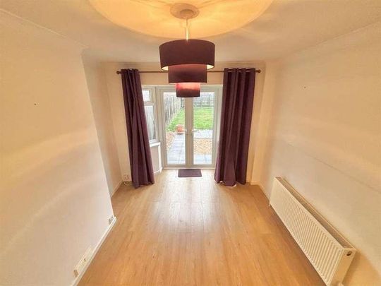 Brackley Road, Bedford, MK42 - Photo 1