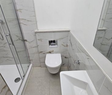 3 bed Semi-Detached - To Let - Photo 4