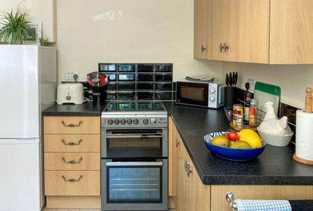 1 bedroom detached house to rent - Photo 5