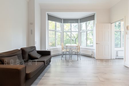 Two-Bed, Two-Bath Split-Level Flat – Shepherds Hill, N6 5QJ - Photo 3