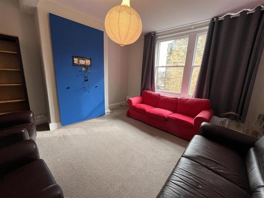 3 bedroom flat to rent - Photo 1