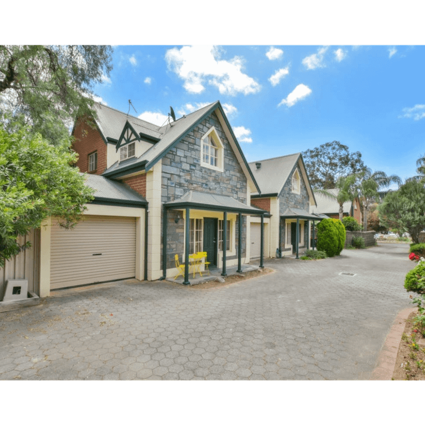 Stylish 3-Bedroom Unit in Prime Frewville Location - Photo 1