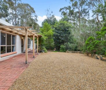 Hills Retreat in Peaceful Longwood - Photo 4